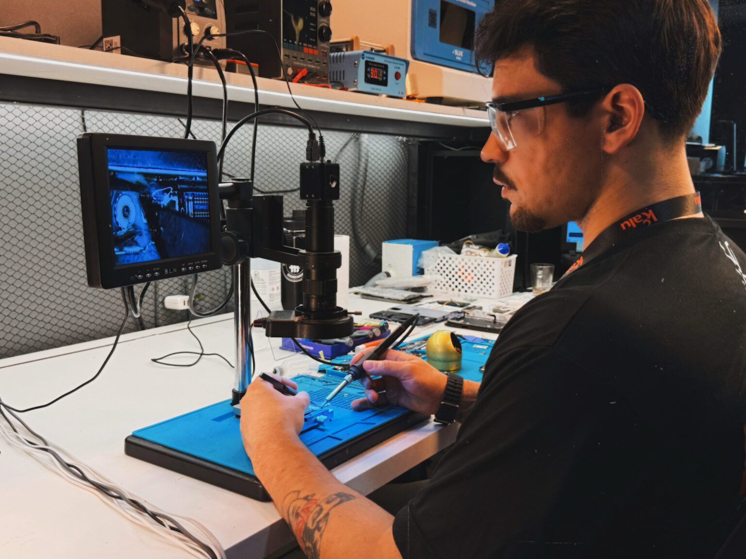 B2F30BF1-C6F8-4196-BC53-06DFB8CD4214